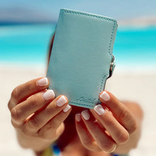 Cargar imagen en el visor de la galería, Billetera Limited Citrus - Light Blue & Blue