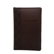 Cargar imagen en el visor de la galería, BIBLIA RVR1960 TAMAÑO PERSONAL LETRA GRANDE CON ÍNDICE Y CIERRE (TAPA IMITACIÓN PIEL- COLOR CAFÉ)