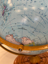 Cargar imagen en el visor de la galería, Globo Terráqueo Azul 30 cm (base de madera con rosa de los vientos) arco metálico con translación - GLOBEMASTER