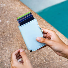 Cargar imagen en el visor de la galería, Billetera Limited Citrus - Light Blue & Gold
