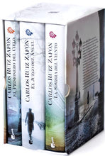 Cargar imagen en el visor de la galería, Estuche trilogía La sombra del viento - Carlos Ruiz Zafón