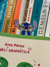 Cargar imagen en el visor de la galería, Marcapáginas metálico Stitch
