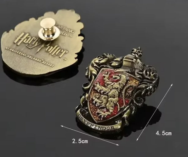 Pin de escudo de Gryffindor (harry potter)