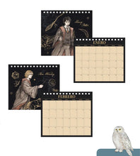 Cargar imagen en el visor de la galería, Calendario de escritorio Harry Potter 2027
