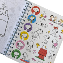 Cargar imagen en el visor de la galería, Libreta Snoopy (A5 con Espiral y liga) - Mooving
