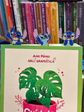 Cargar imagen en el visor de la galería, Marcapáginas metálico Stitch
