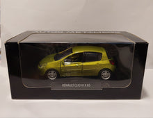 Cargar imagen en el visor de la galería, Renault Clio III X 85 - Auto Coleccionable
